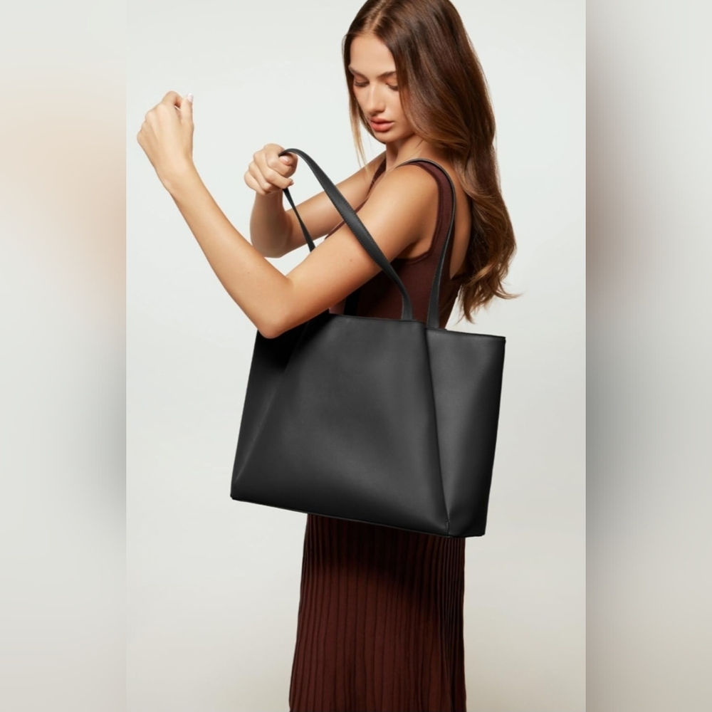 Apryl Laptop Tote Bag